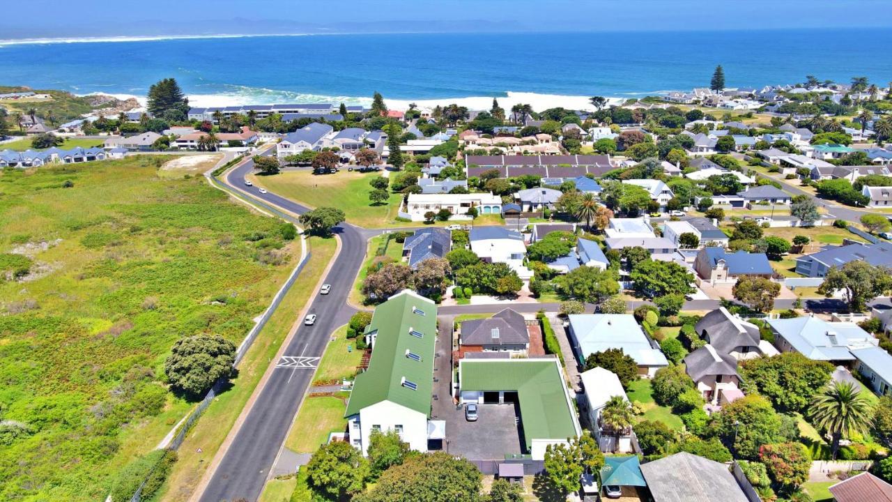 Fairway Holiday Accommodation Hermanus Exterior photo